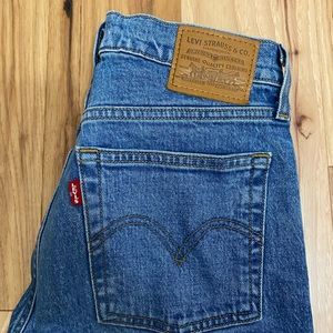 Levi’s Wedgie Jeans